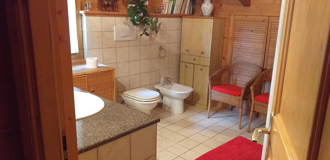 Bed and Breakfast La Ca Fioria Pollone Exterior foto